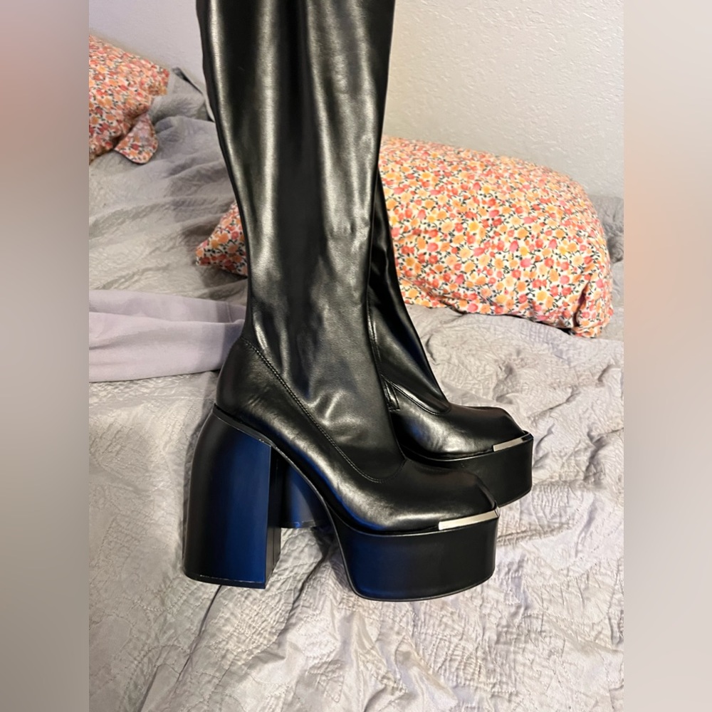 Lemonade Strength Knee High Boots sz 8 - Picture 3 of 6
